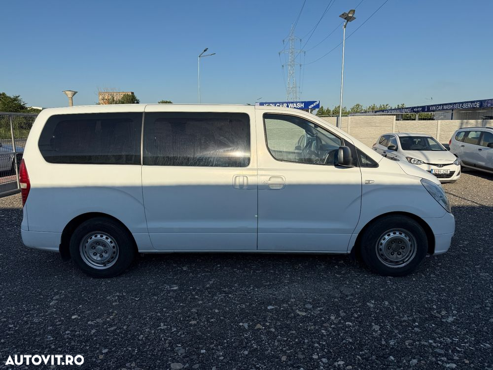 Hyundai H-1 Starex - 3