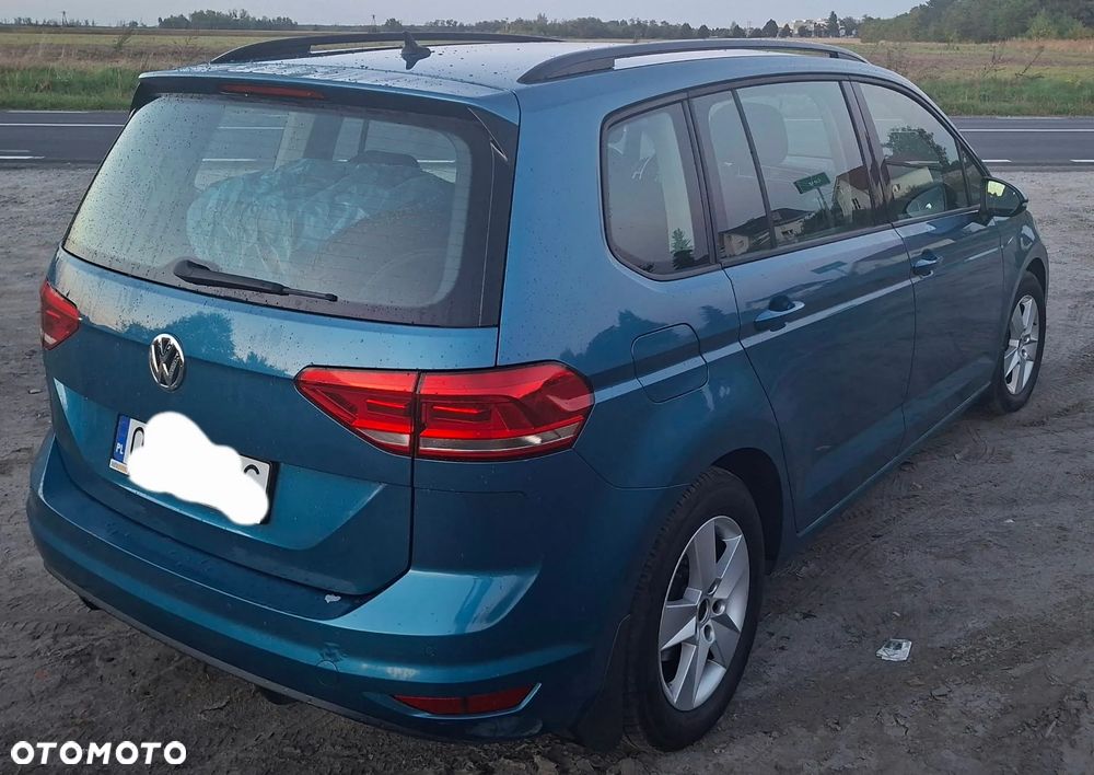Volkswagen Touran - 9