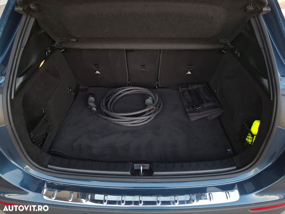 Mercedes-Benz GLA 250 e - 23