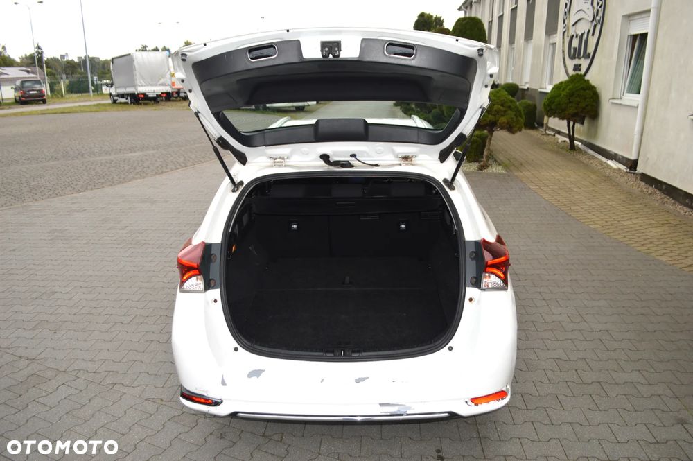 Toyota Auris 1.8 HSD Luna - 13