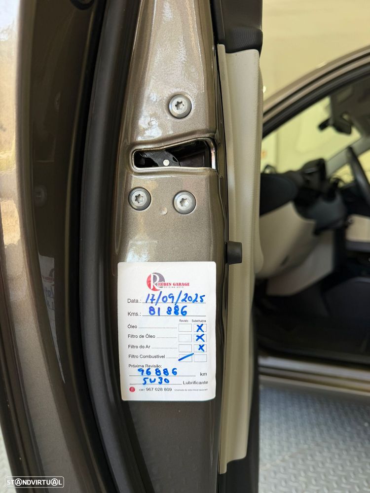 Toyota iQ 1.0 VVT-i Essential+AC - 8