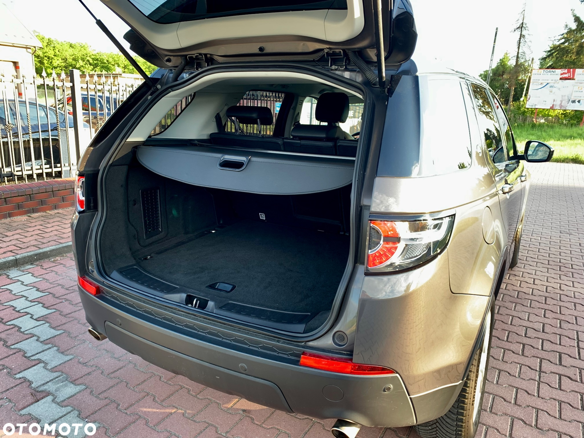 Land Rover Discovery - 14