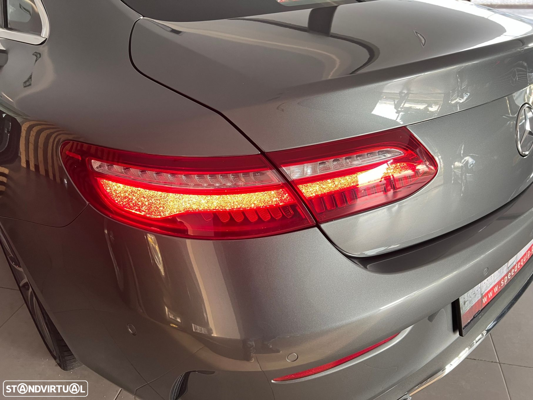 Mercedes-Benz E 220 d Coupe 9G-TRONIC AMG Line - 8