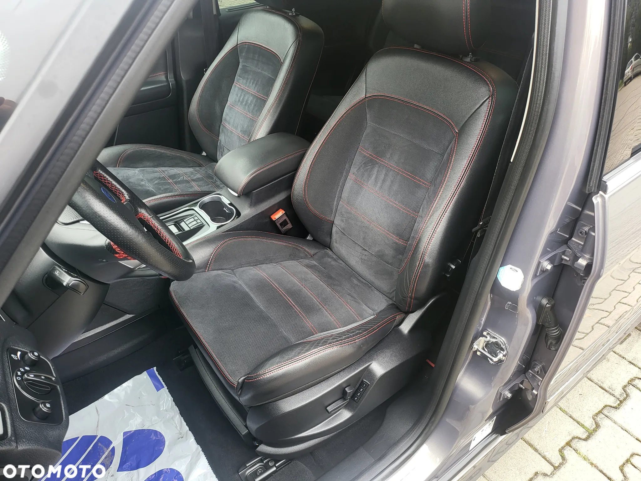 Ford S-Max 2.0 EcoBoost ST-Line - 16