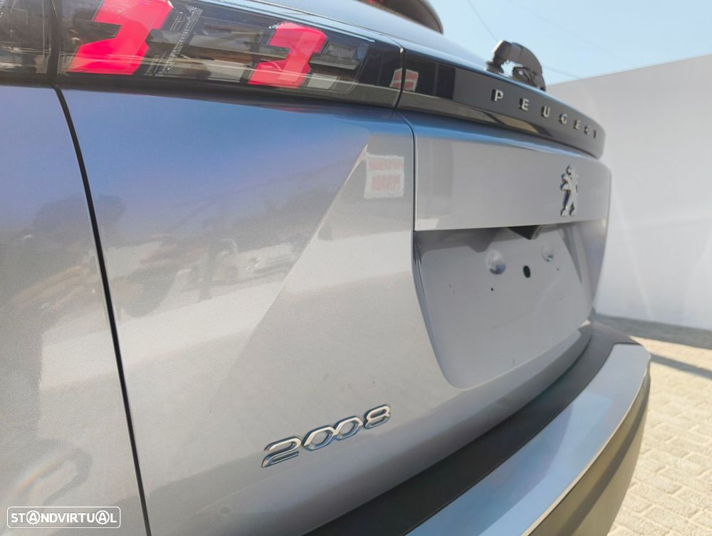 Peugeot 2008 1.2 PureTech Allure - 9