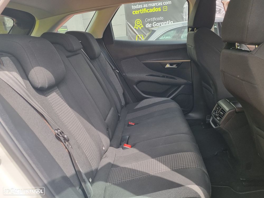 Peugeot 3008 PureTech 130 Stop & Start GPF Active - 25