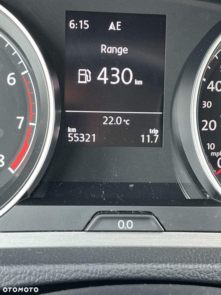 Volkswagen Golf - 8