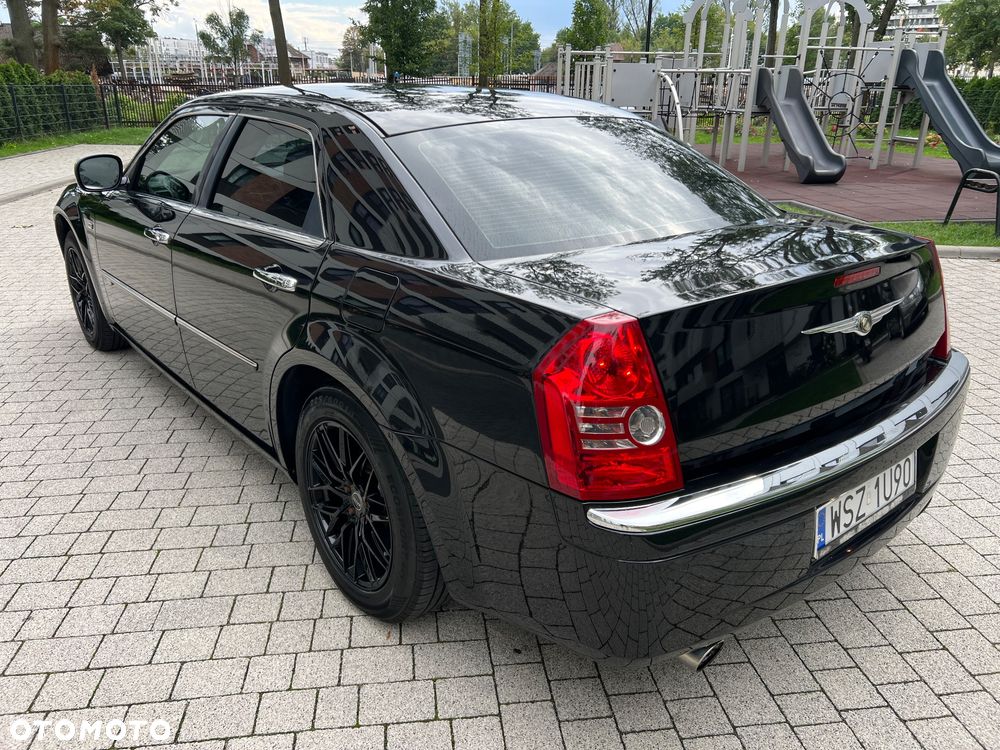 Chrysler 300C - 4