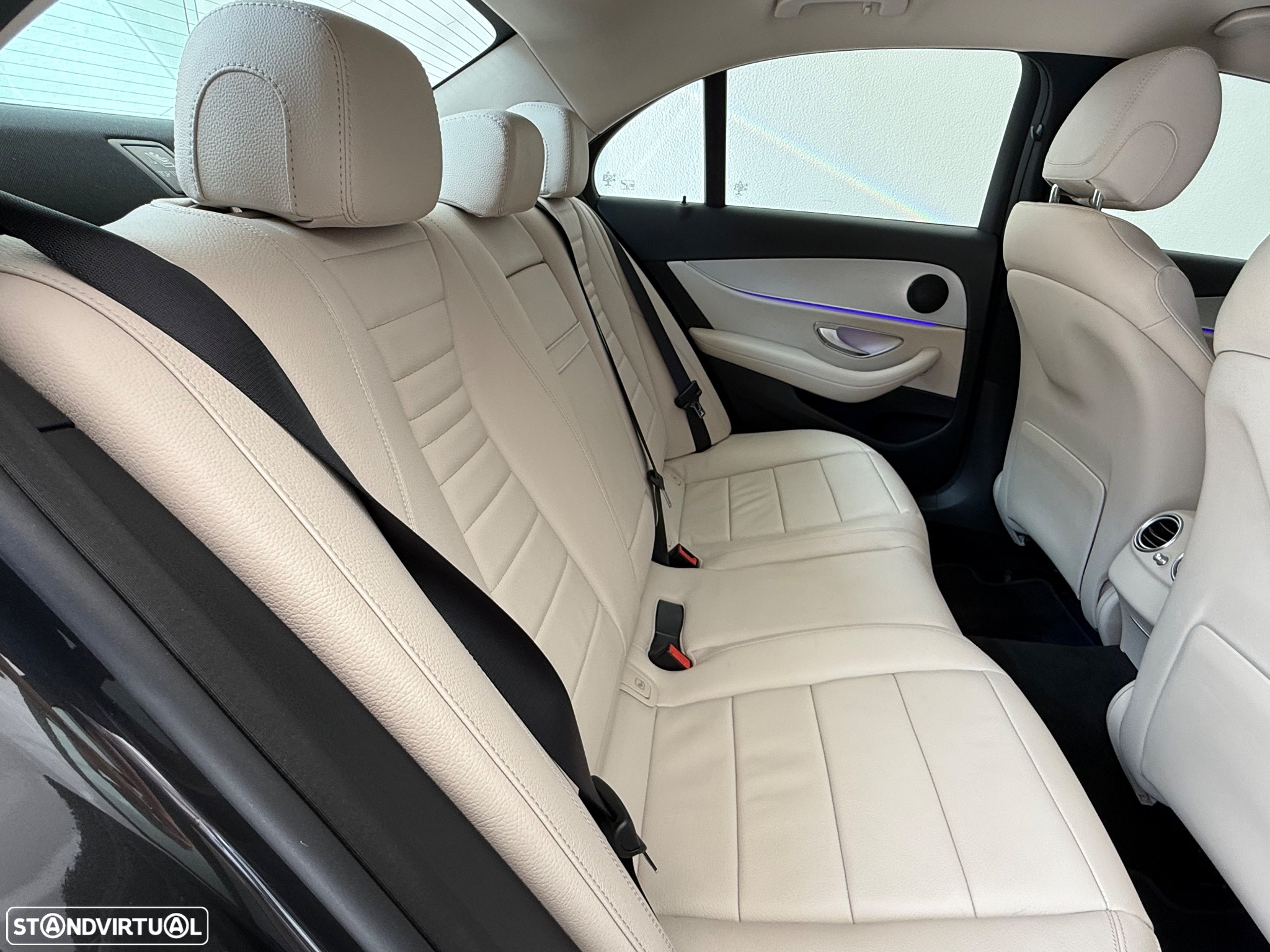 Mercedes-Benz E 220 d Avantgarde - 14
