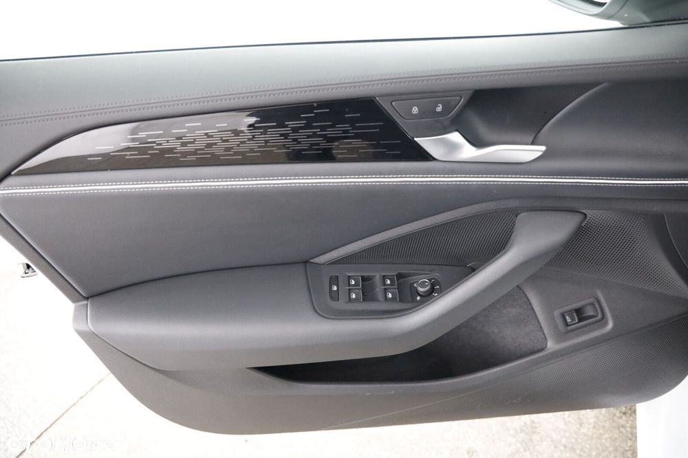 Volkswagen Passat - 23