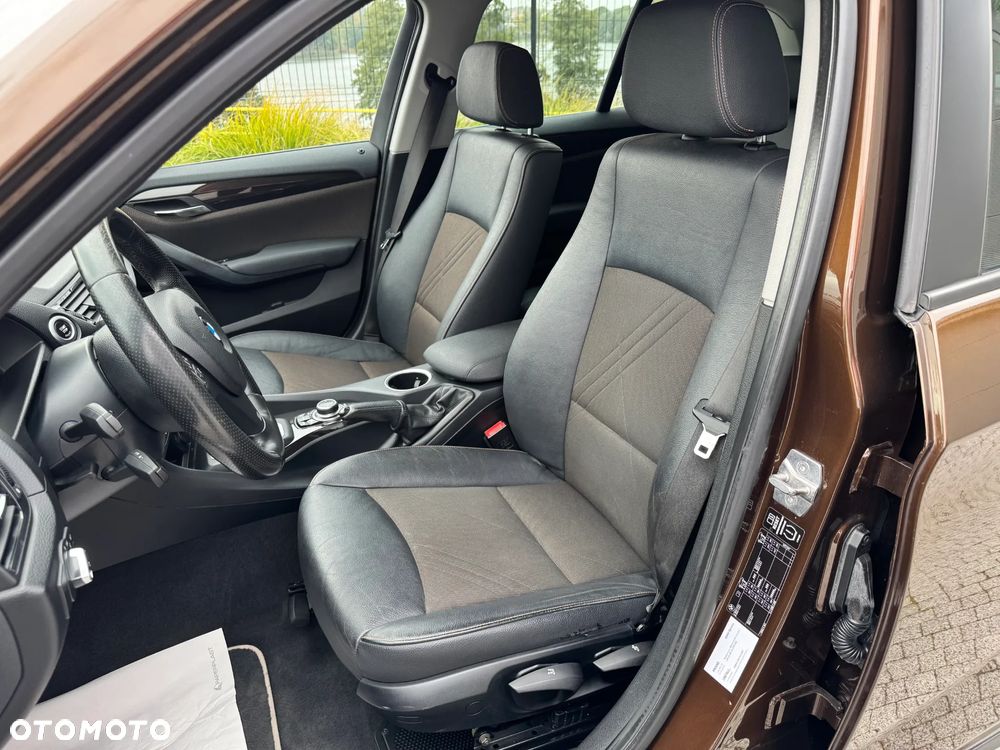 BMW X1 sDrive18d xLine - 16