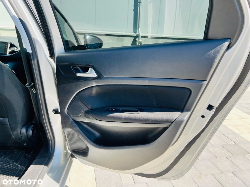 Peugeot 308 e-HDi 115 Stop & Start Access - 25