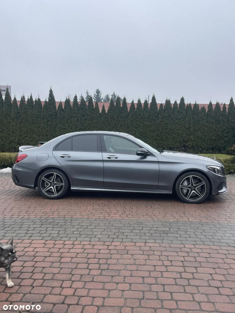 Mercedes-Benz Klasa C AMG 43 4Matic 9G-TRONIC - 17