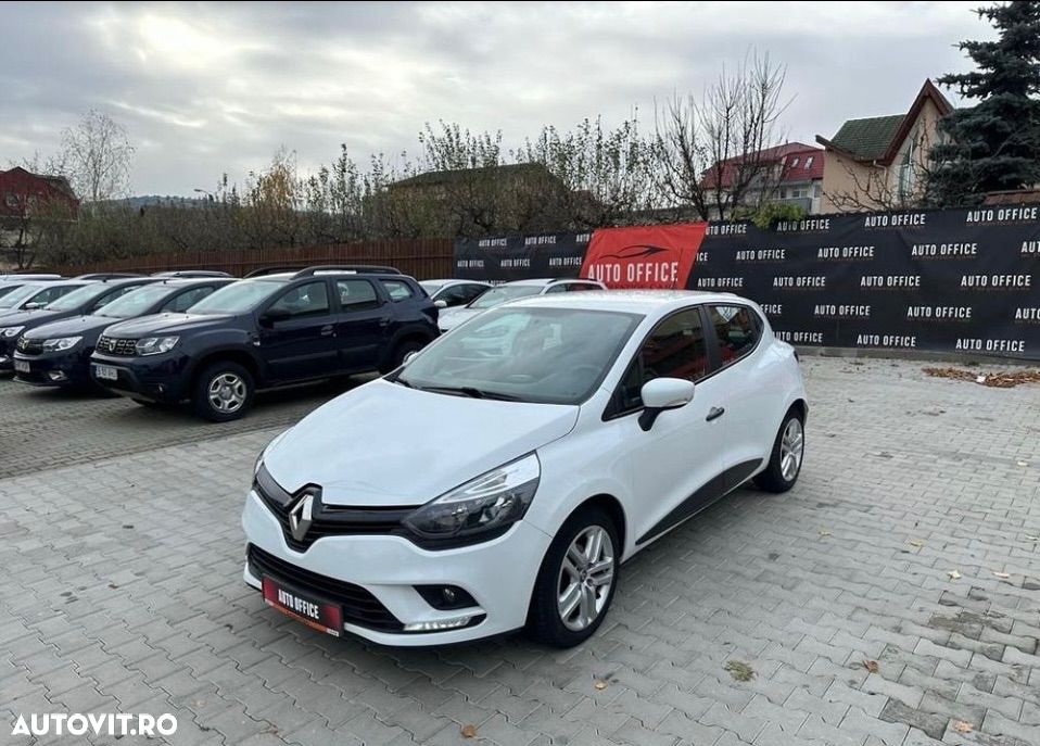 Renault Clio - 1