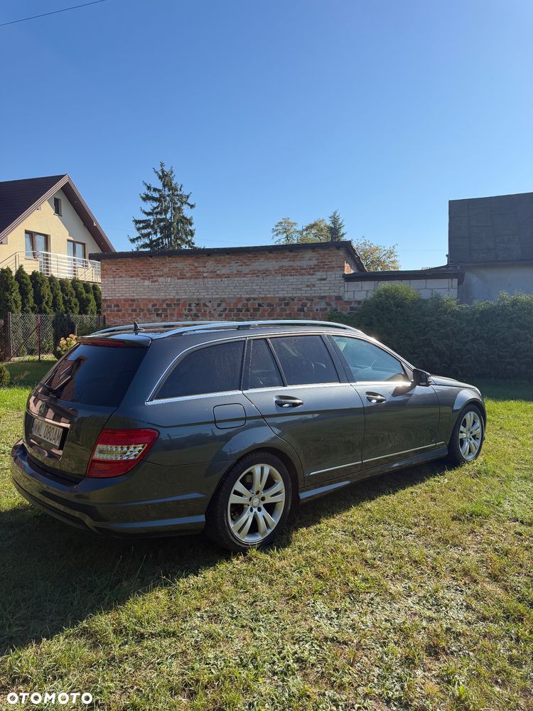 Mercedes-Benz Klasa C 250 CDI 4Matic 7G-TRONIC Avantgarde Edition - 4