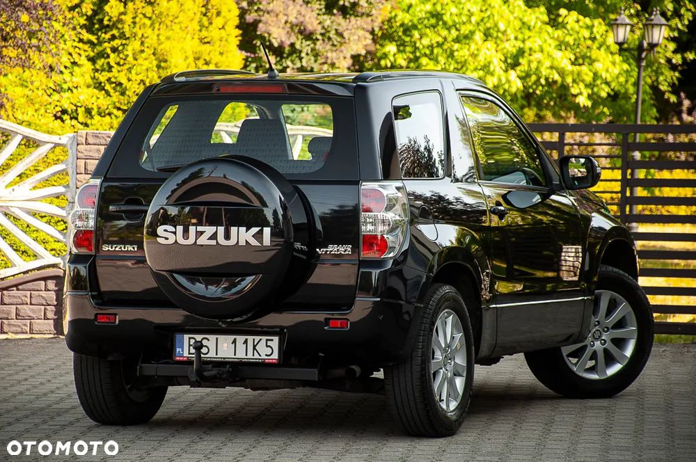 Suzuki Grand Vitara 2.4 Comfort - 26