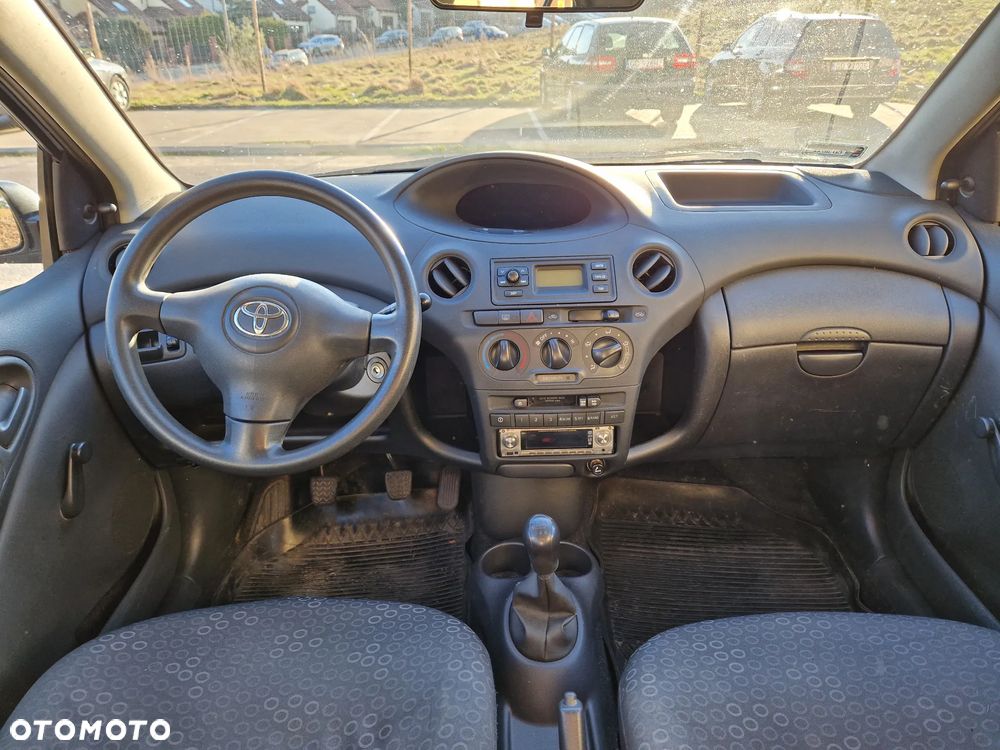 Toyota Yaris - 6