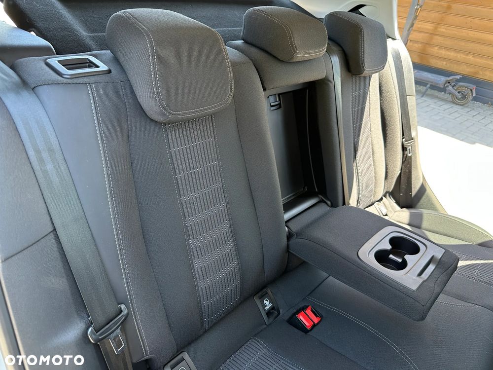 Peugeot 308 - 25