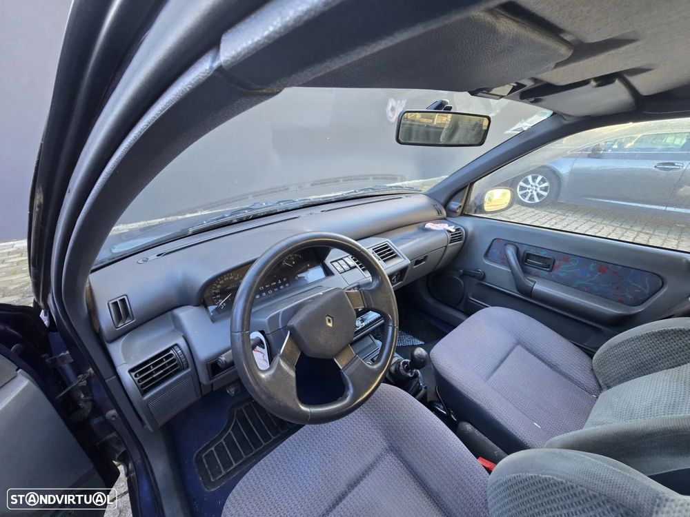 Renault Clio 1.2 Fidji - 4