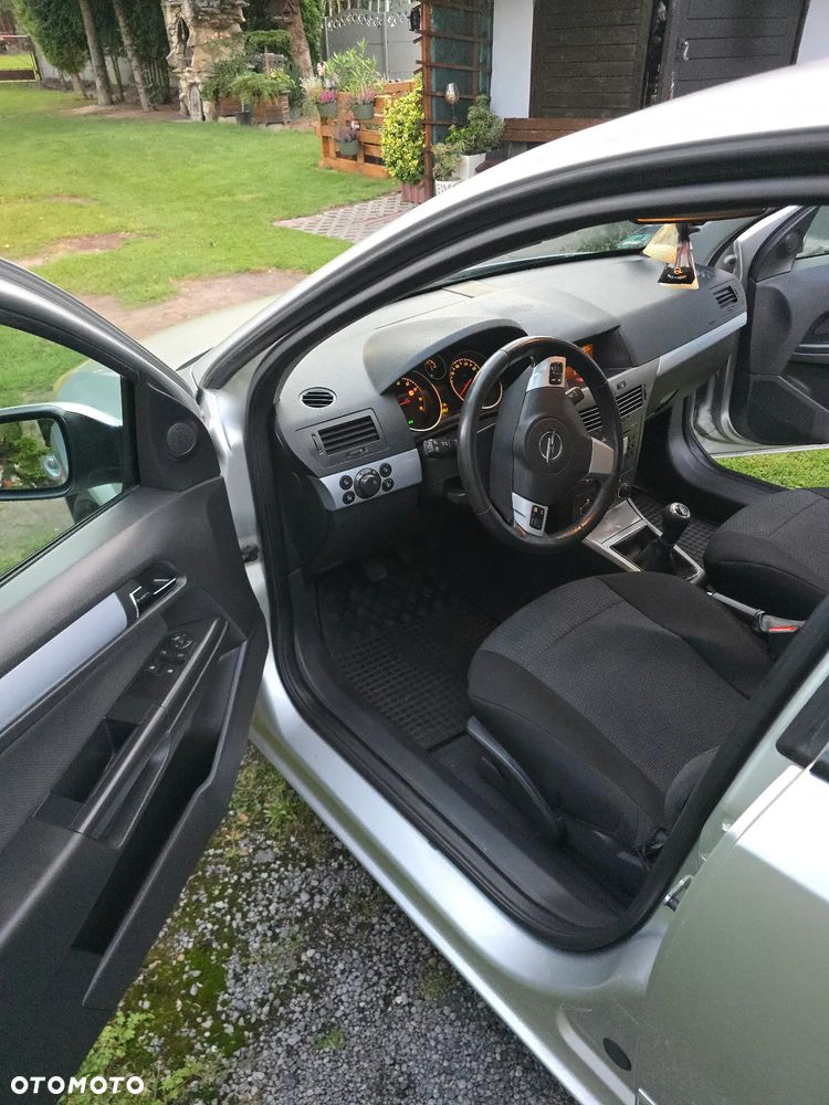 Opel Astra 1.6 Cosmo - 9