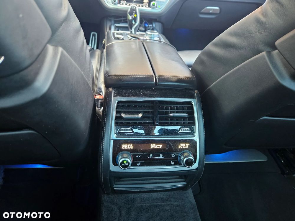 BMW Seria 7 730d xDrive - 16