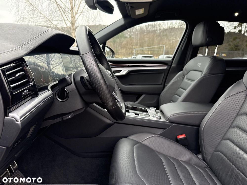 Volkswagen Touareg 3.0 V6 TDI SCR 4Mot R-Line - 11