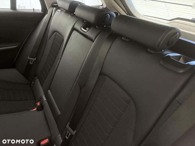 BMW Seria 3 318d MHEV - 20
