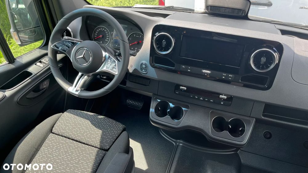 Mercedes-Benz Sprinter 319 CDI Furgon L3H2 - 8