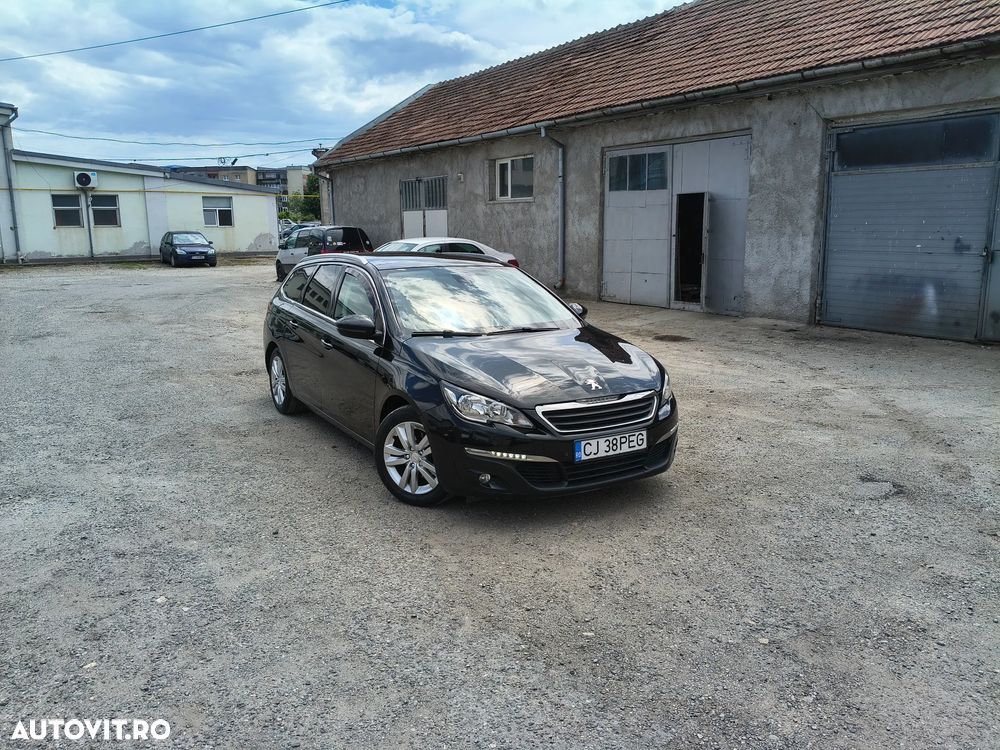 Peugeot 308 - 1