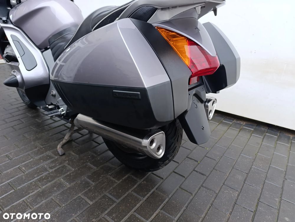 Honda ST - 17