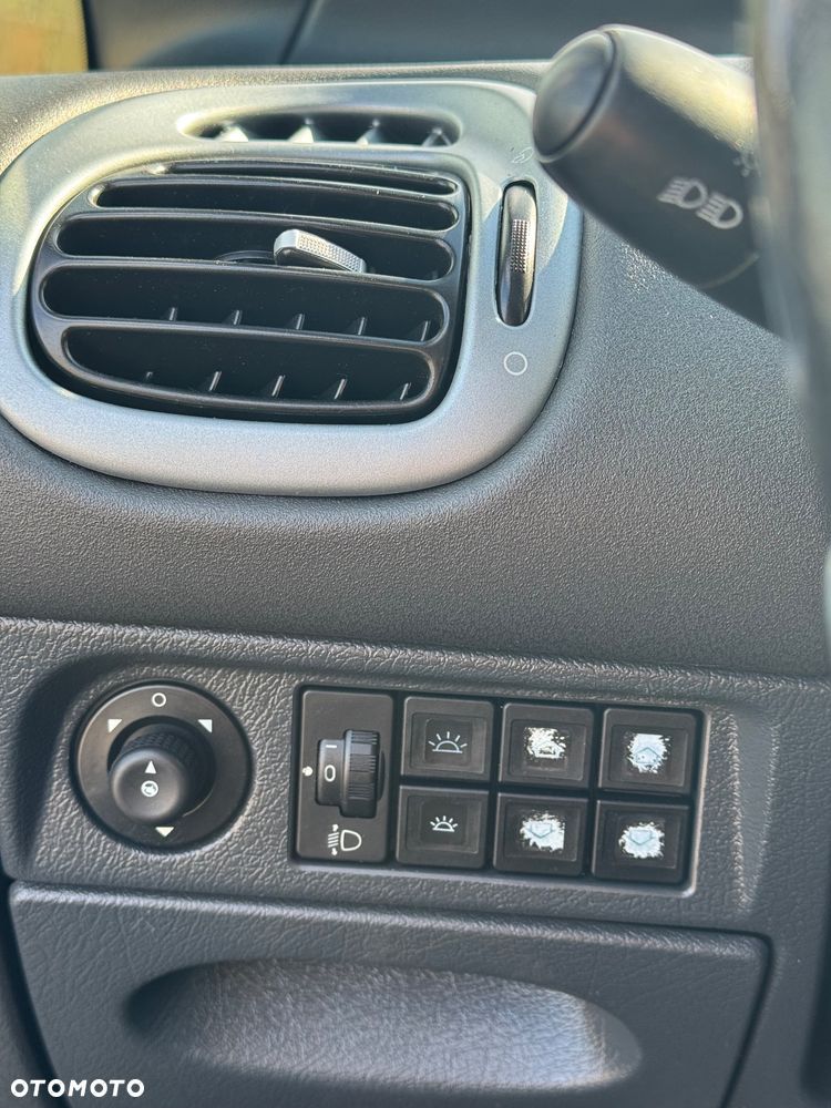 Citroën Xsara Picasso 1.6 16V Exclusive - 13