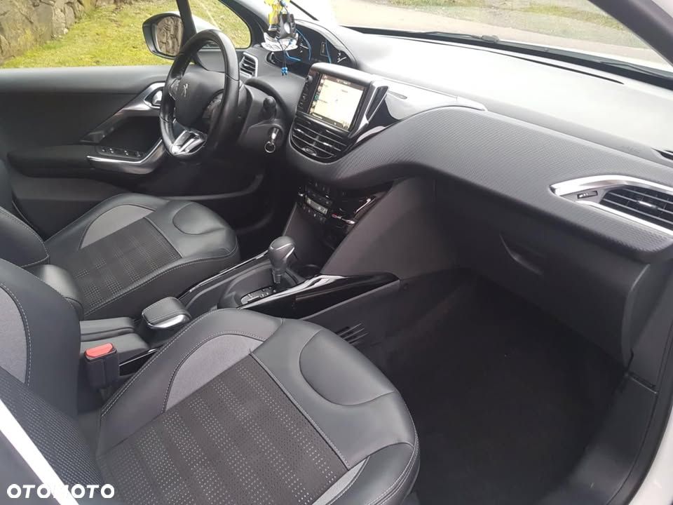 Peugeot 2008 PureTech 110 Stop&Start EAT6 Crossway - 12