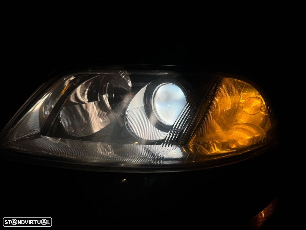 VW Passat Variant - 38