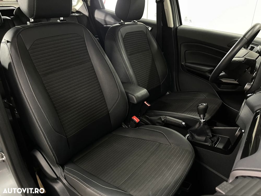 Ford EcoSport - 10