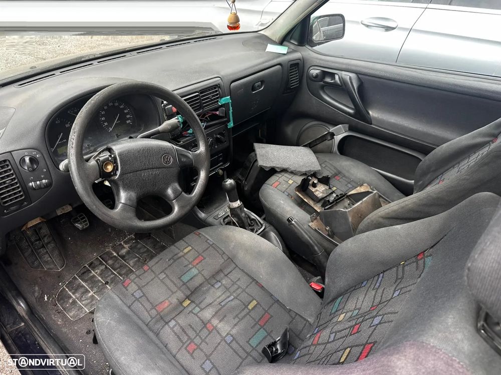 VW Polo 1.0 de 1997 para peças - 6