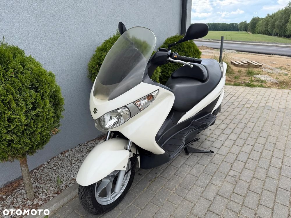 Suzuki Burgman - 9