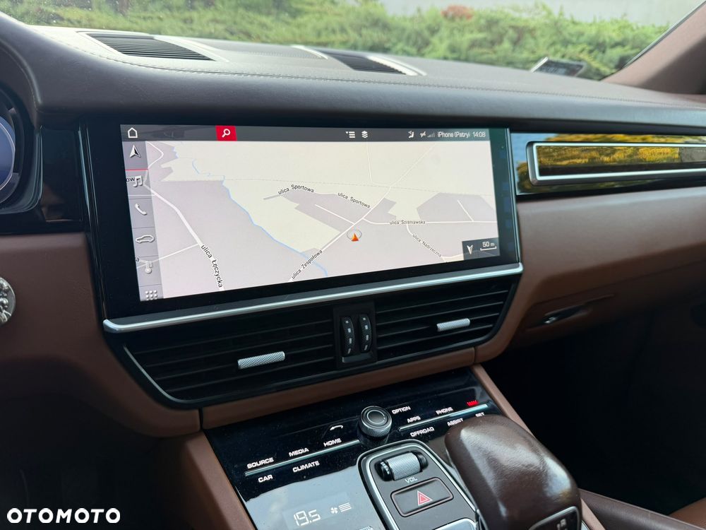Porsche Cayenne Standard - 17