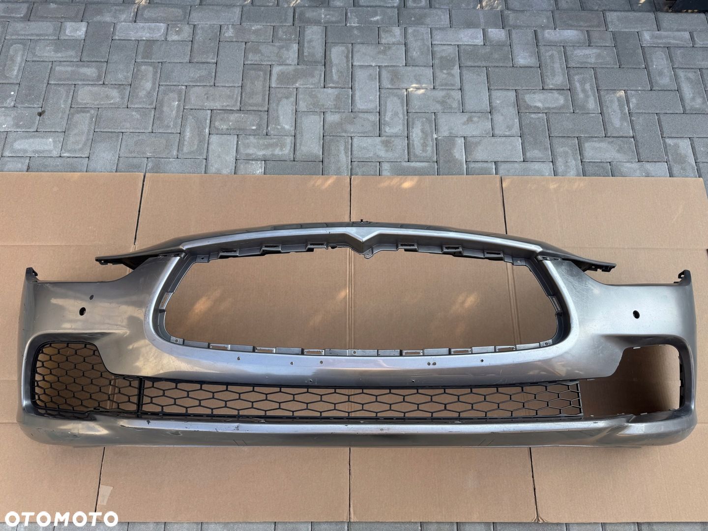 Zderzak Przód Maserati Ghibli PDC ORYGINAŁ - 1
