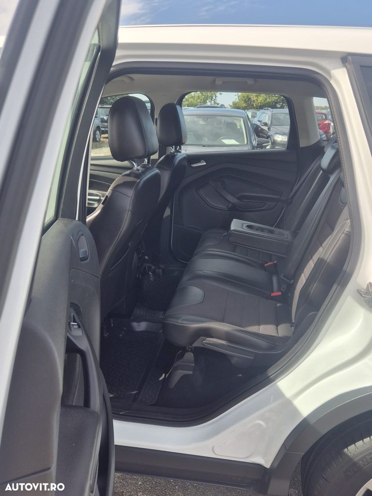 Ford Kuga - 8