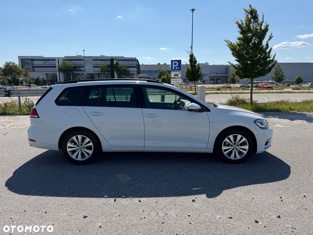 Volkswagen Golf 1.5 TSI BMT Comfortline - 3