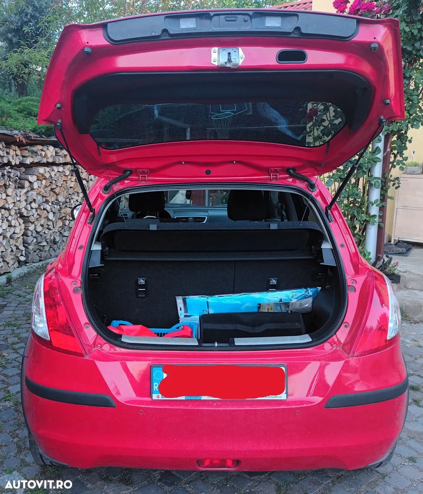 Suzuki Swift - 4
