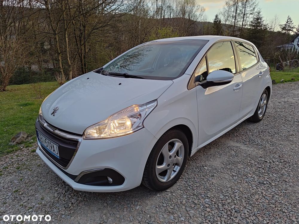 Peugeot 208 - 4