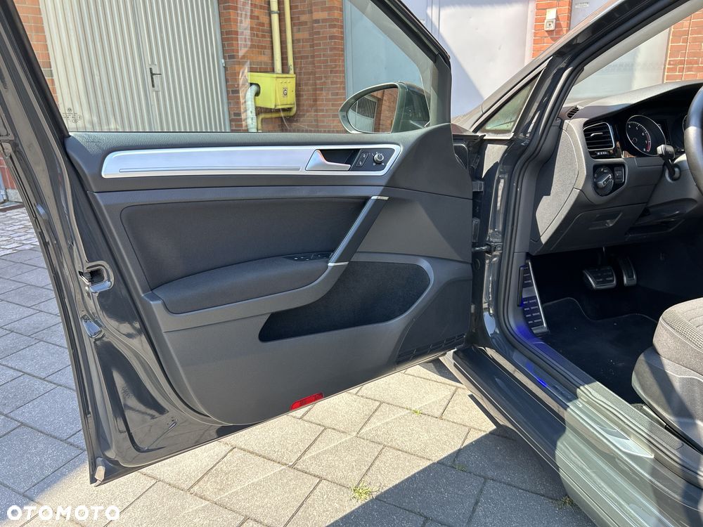 Volkswagen Golf 1.2 TSI BlueMotion Technology DSG Cup - 17