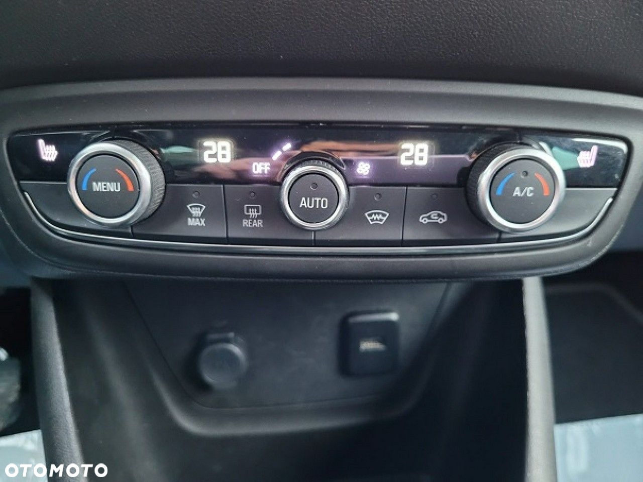 Opel Crossland X - 28