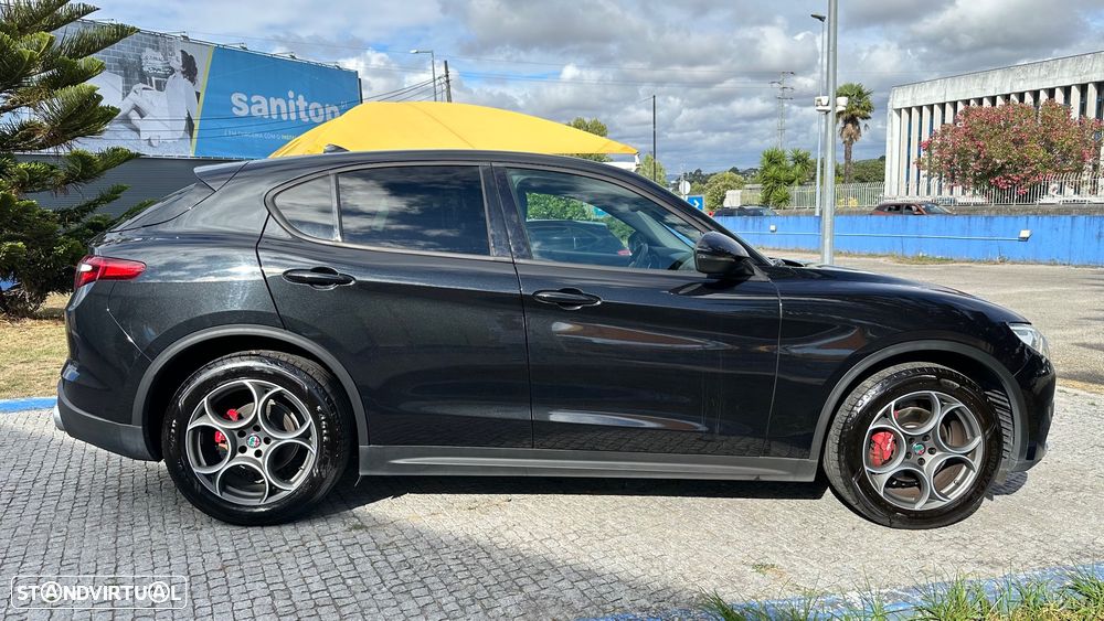 Alfa Romeo Stelvio 2.2 D AT8 - 9