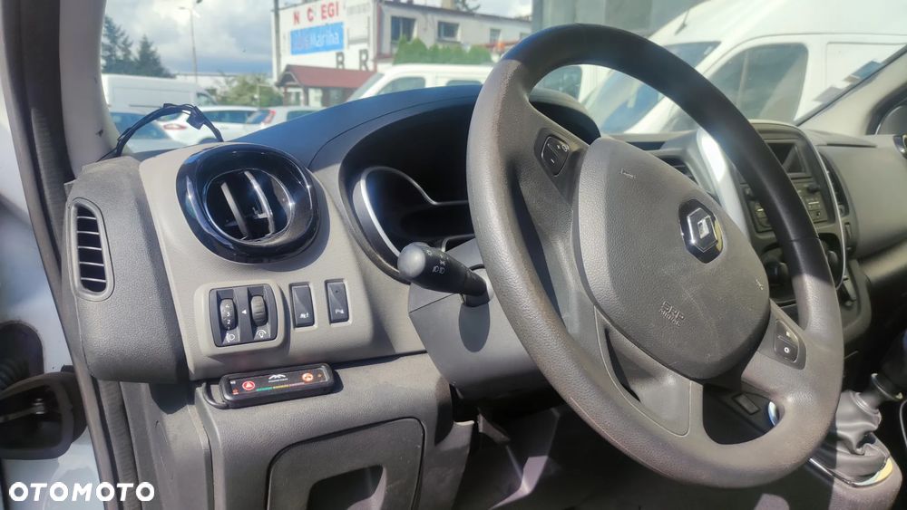 Renault Trafic - 10