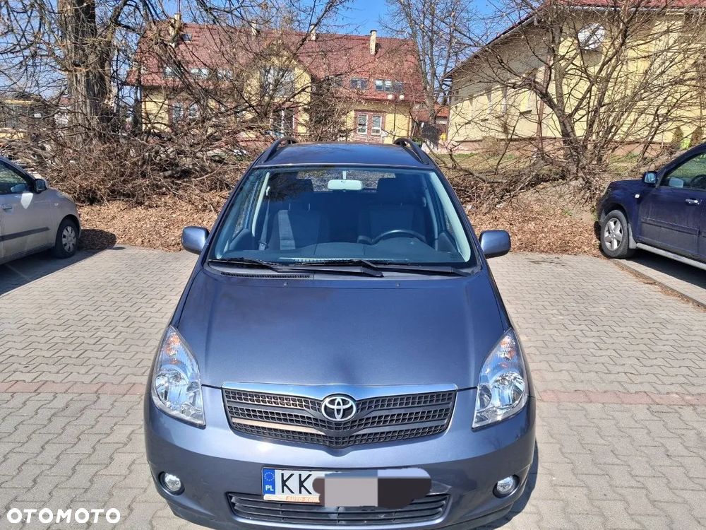 Toyota Corolla Verso - 3