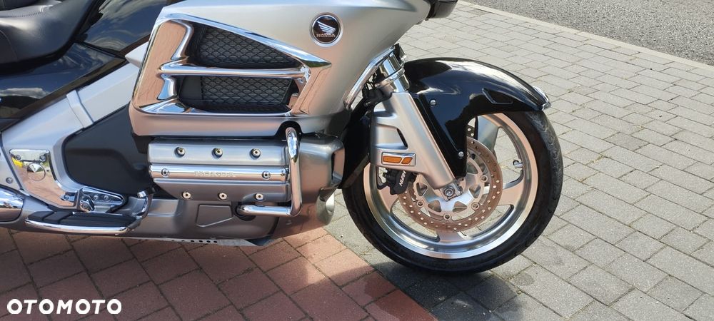 Honda GL - 9
