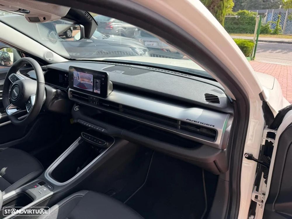 Jeep Avenger 1.2 e-Hybrid Altitude DCT - 7
