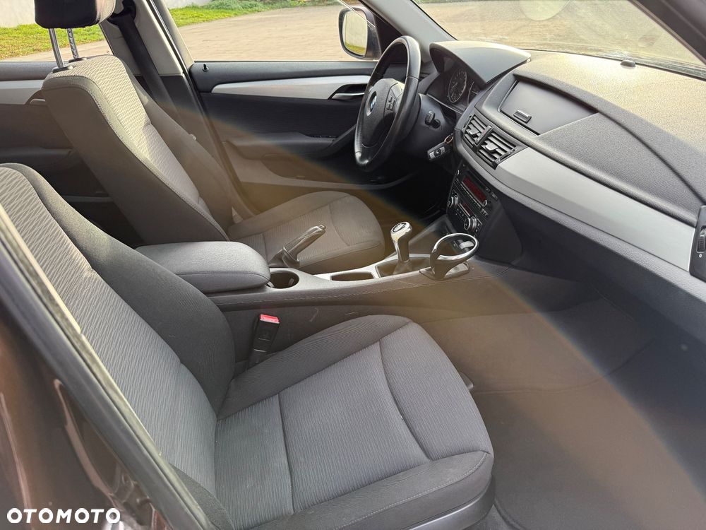 BMW X1 xDrive20d - 8